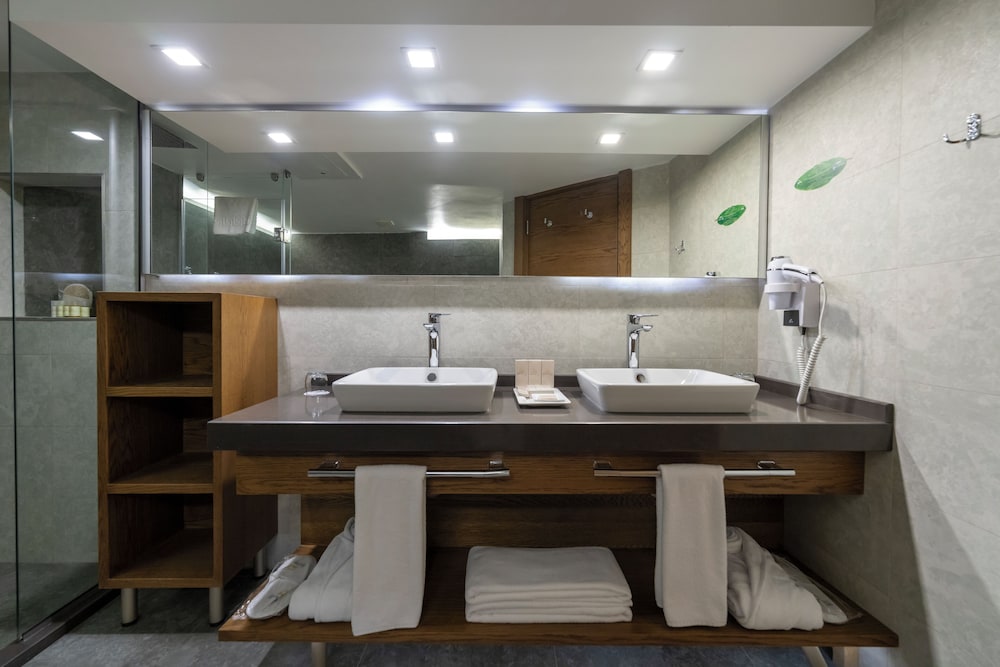 Salamis Bay Conti Hotel - All inclusive — Hotel rooms in Trikomo, Famagusta Region