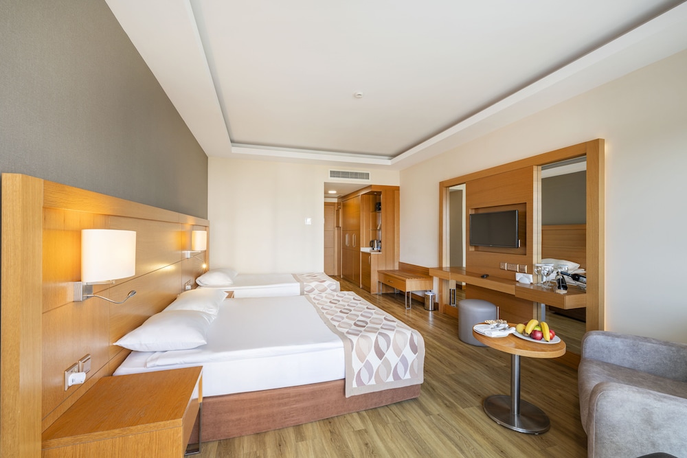 Salamis Bay Conti Hotel - All inclusive — Hotel rooms in Trikomo, Famagusta Region