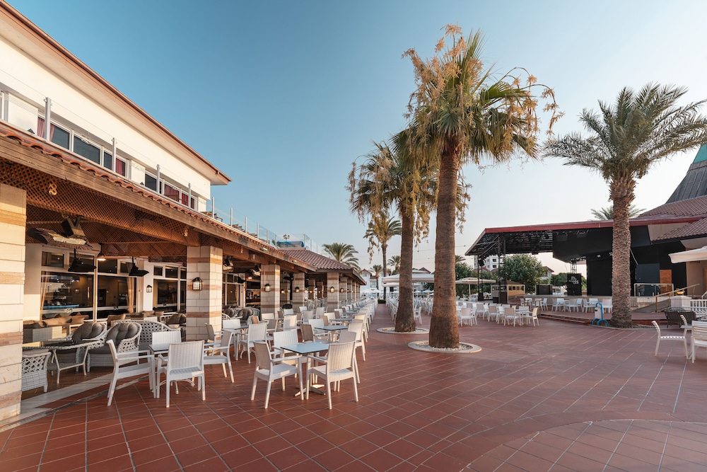 Salamis Bay Conti Hotel - All inclusive — Restaurant & bars in Trikomo, Famagusta Region