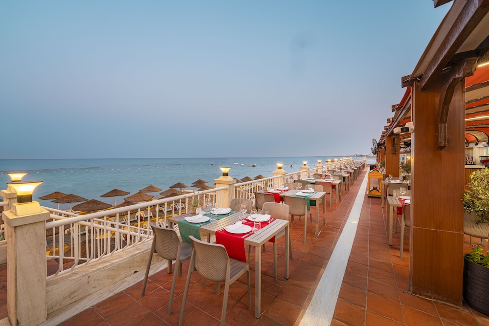 Salamis Bay Conti Hotel - All inclusive — Restaurant & bars in Trikomo, Famagusta Region