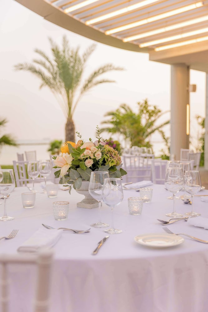 Radisson Beach Resort Larnaca — Restaurant & bars in Oroklini, Larnaca Region
