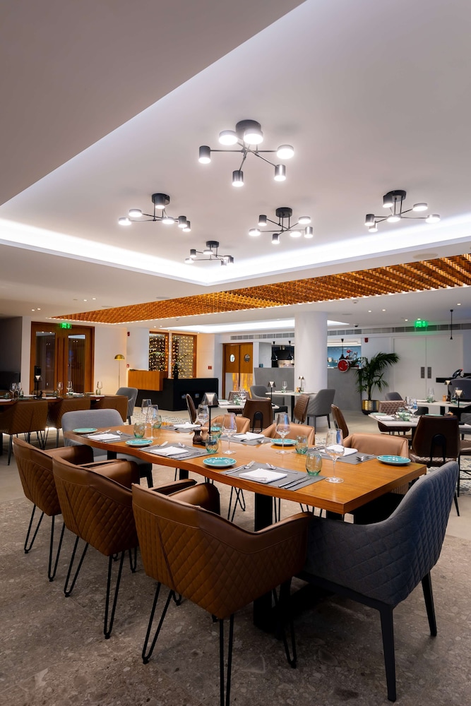Radisson Beach Resort Larnaca — Restaurant & bars in Oroklini, Larnaca Region