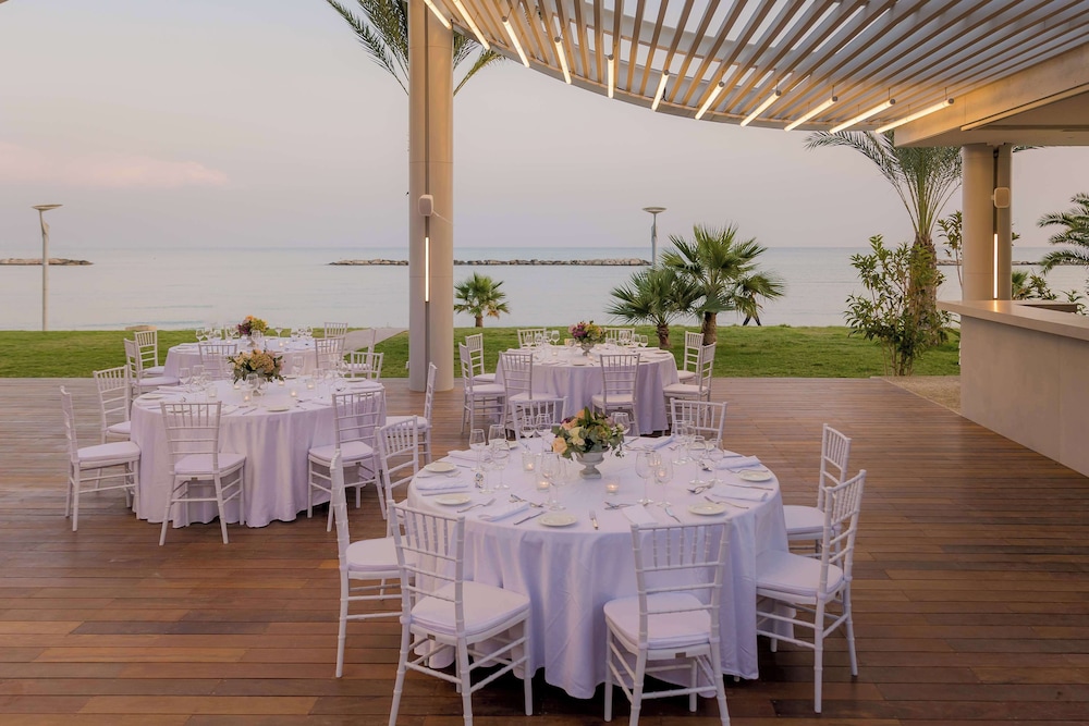 Radisson Beach Resort Larnaca — Hotel building in Oroklini, Larnaca Region