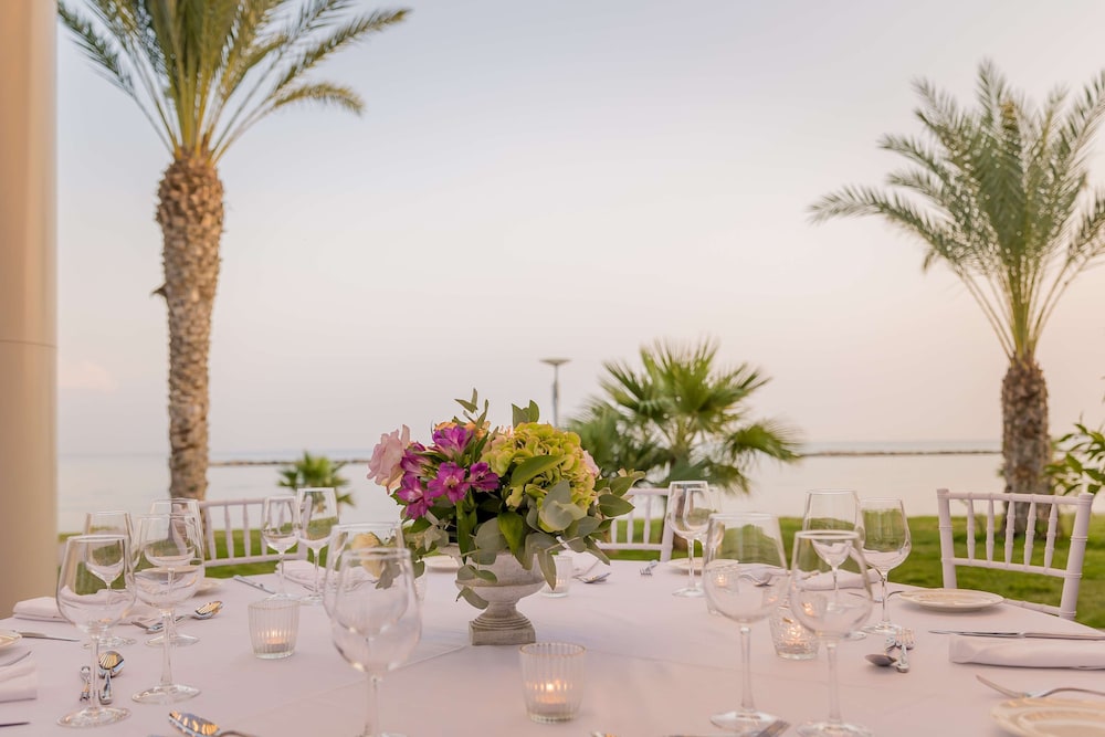 Radisson Beach Resort Larnaca — Restaurant & bars in Oroklini, Larnaca Region