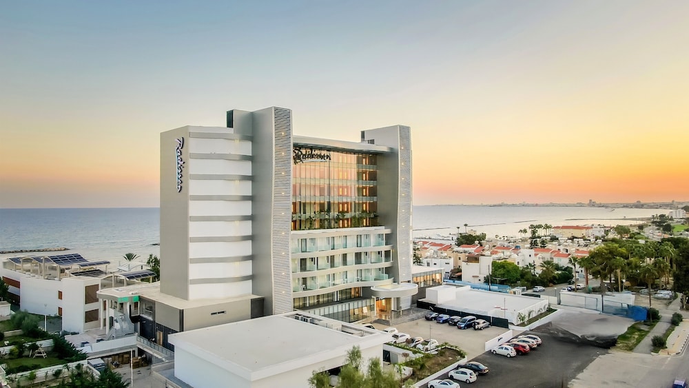Radisson Beach Resort Larnaca — Hotel building in Oroklini, Larnaca Region