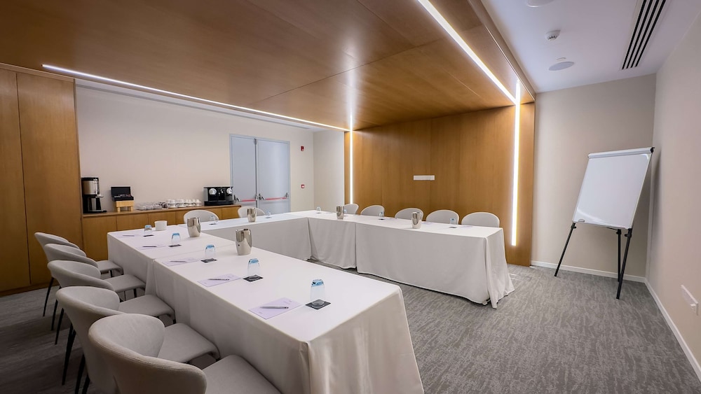 Radisson Beach Resort Larnaca — Hotel building in Oroklini, Larnaca Region