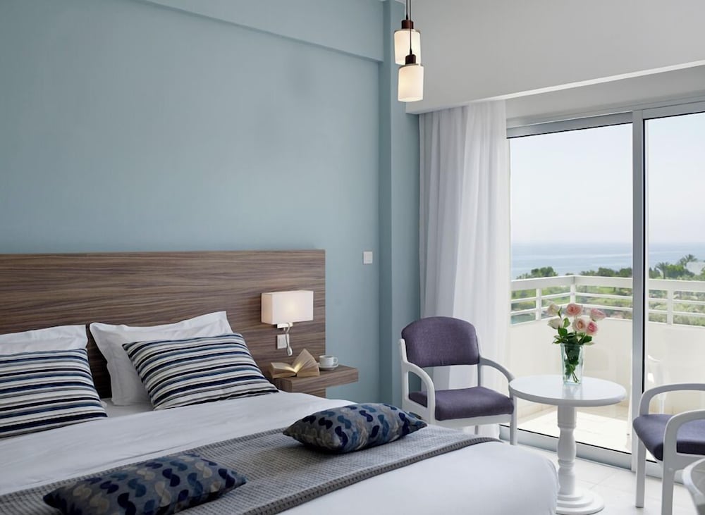 Atlantica Sea Breeze - Adults Only — Hotel rooms in Protaras, Famagusta Region