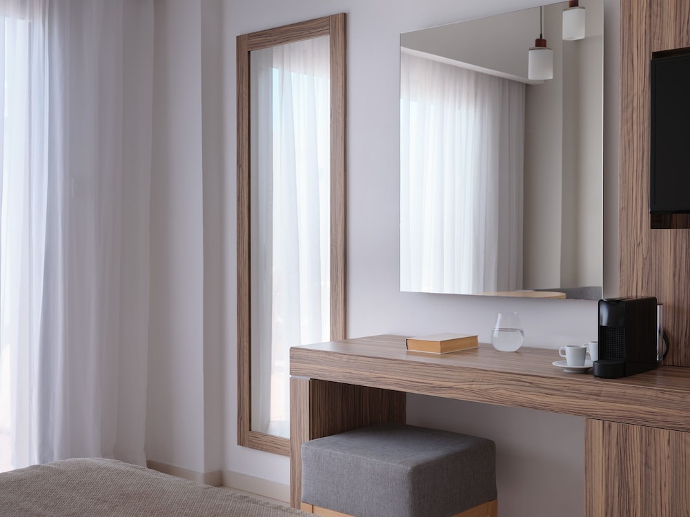 Atlantica Sea Breeze - Adults Only — Hotel rooms in Protaras, Famagusta Region