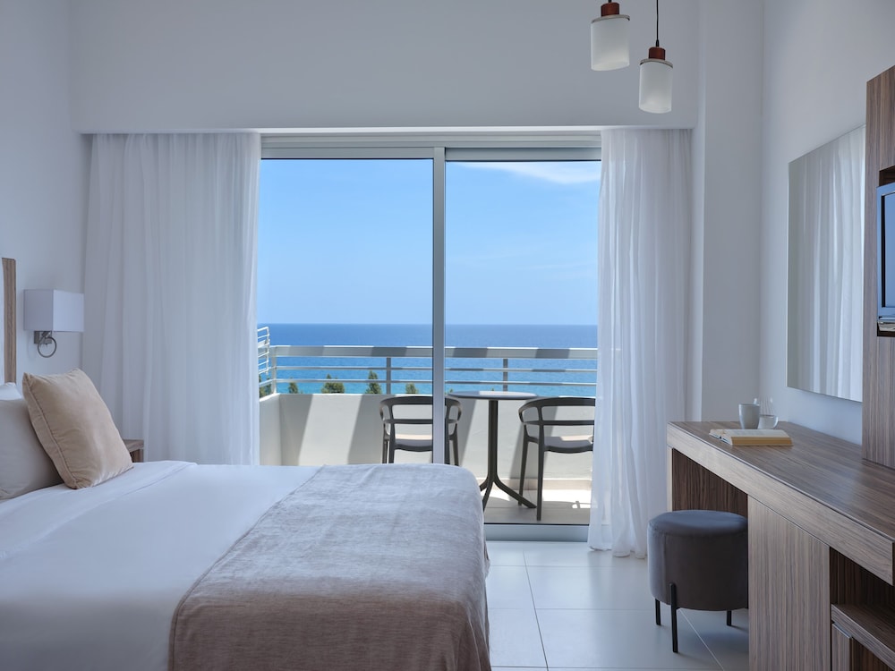 Atlantica Sea Breeze - Adults Only — Hotel rooms in Protaras, Famagusta Region