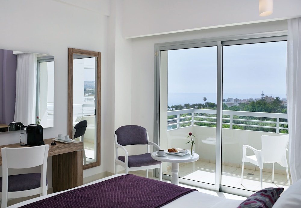 Atlantica Sea Breeze - Adults Only — Hotel rooms in Protaras, Famagusta Region