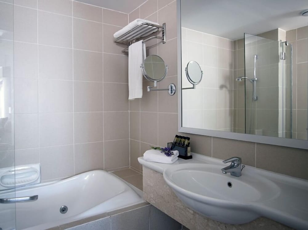 Atlantica Sea Breeze - Adults Only — Hotel rooms in Protaras, Famagusta Region