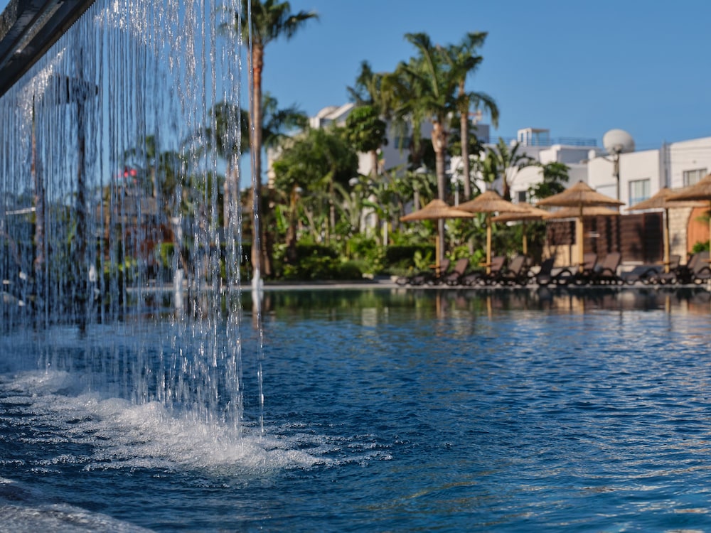 Atlantica Oasis — Swimming pool in Limassol, Limassol Region