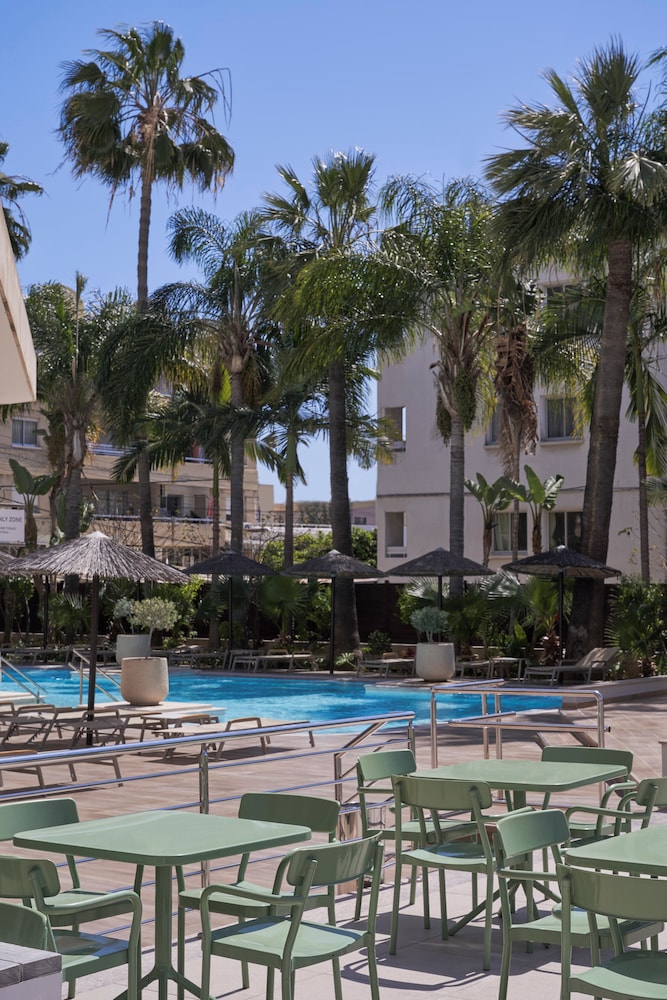 Atlantica Oasis — Swimming pool in Limassol, Limassol Region