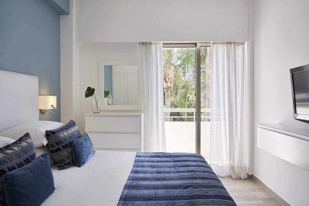 Atlantica Oasis — Hotel rooms in Limassol, Limassol Region