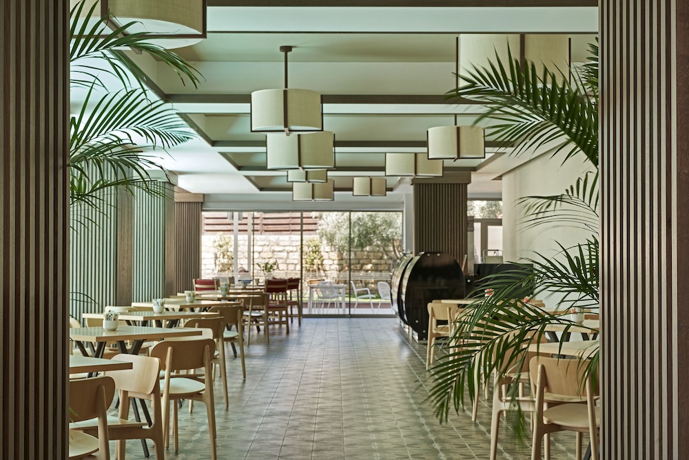 Atlantica Oasis — Restaurant & bars in Limassol, Limassol Region
