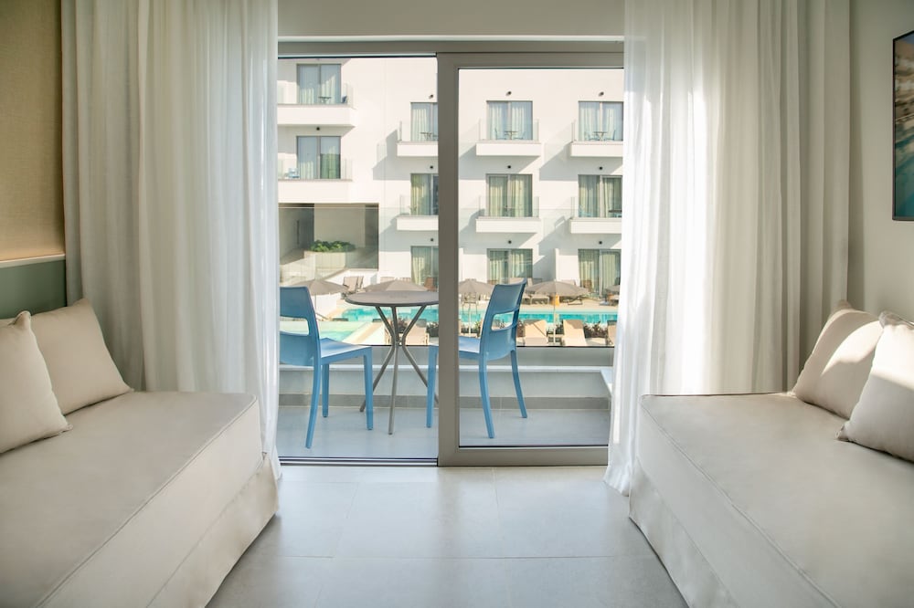 Atlantica Aqua Blue Hotel — Hotel rooms in Protaras, Famagusta Region