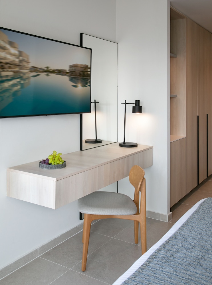 Atlantica Aqua Blue Hotel — Hotel rooms in Protaras, Famagusta Region