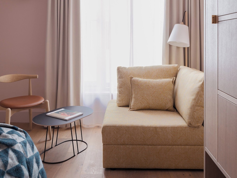 Zanzibar Locke — Hotel rooms in Dublin, Dublin City