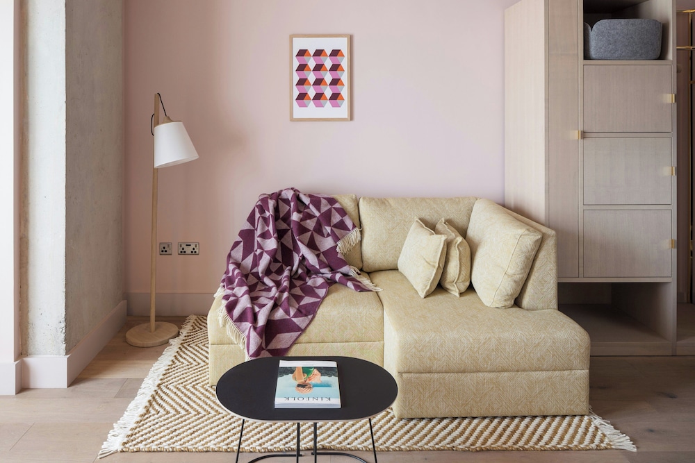 Zanzibar Locke — Hotel rooms in Dublin, Dublin City