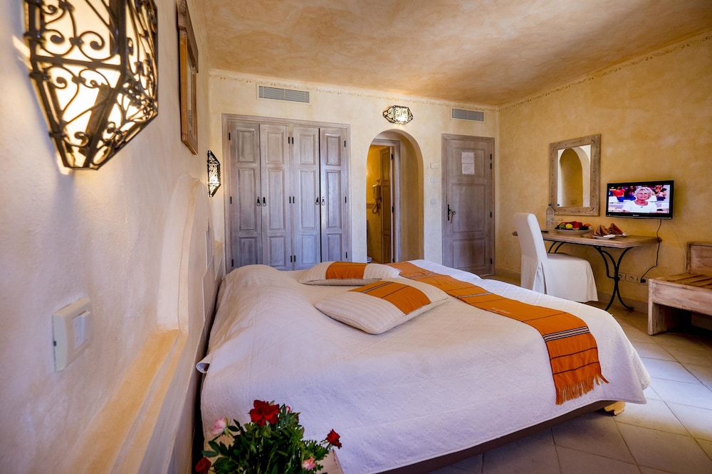 Medina Les Quatre Saisons Aqua Park Resort & Thalasso Djerba — Hotel rooms in Midoun, Medenine
