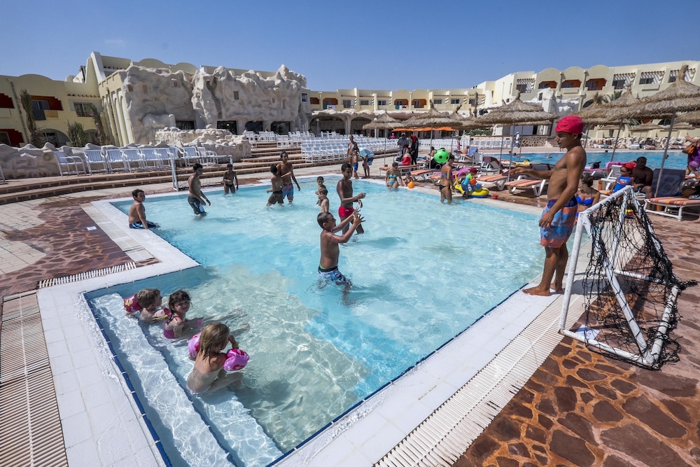 Medina Les Quatre Saisons Aqua Park Resort & Thalasso Djerba — Attractions for children in Midoun, Medenine