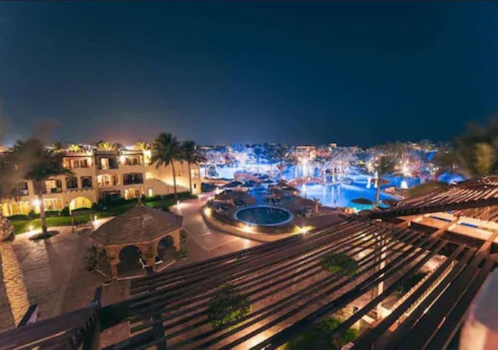 Medina Les Quatre Saisons Aqua Park Resort & Thalasso Djerba — Swimming pool in Midoun, Medenine