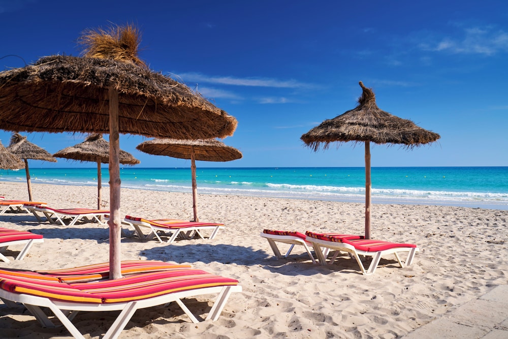 Medina Les Quatre Saisons Aqua Park Resort & Thalasso Djerba — Beach in Midoun, Medenine