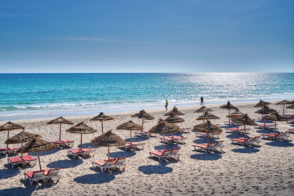 Medina Les Quatre Saisons Aqua Park Resort & Thalasso Djerba — Beach in Midoun, Medenine