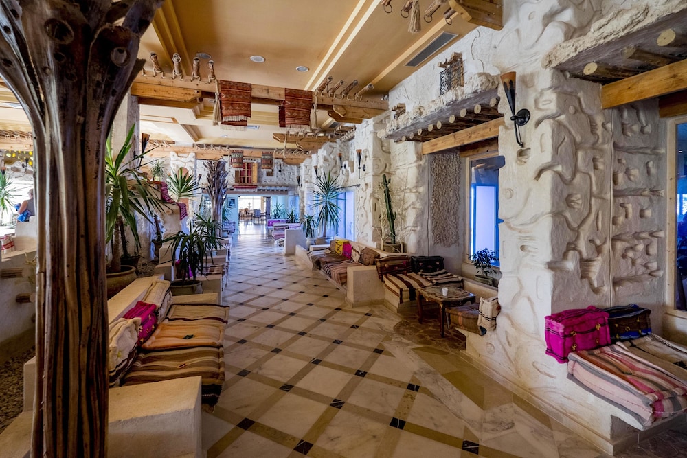 Medina Les Quatre Saisons Aqua Park Resort & Thalasso Djerba — Hotel building in Midoun, Medenine