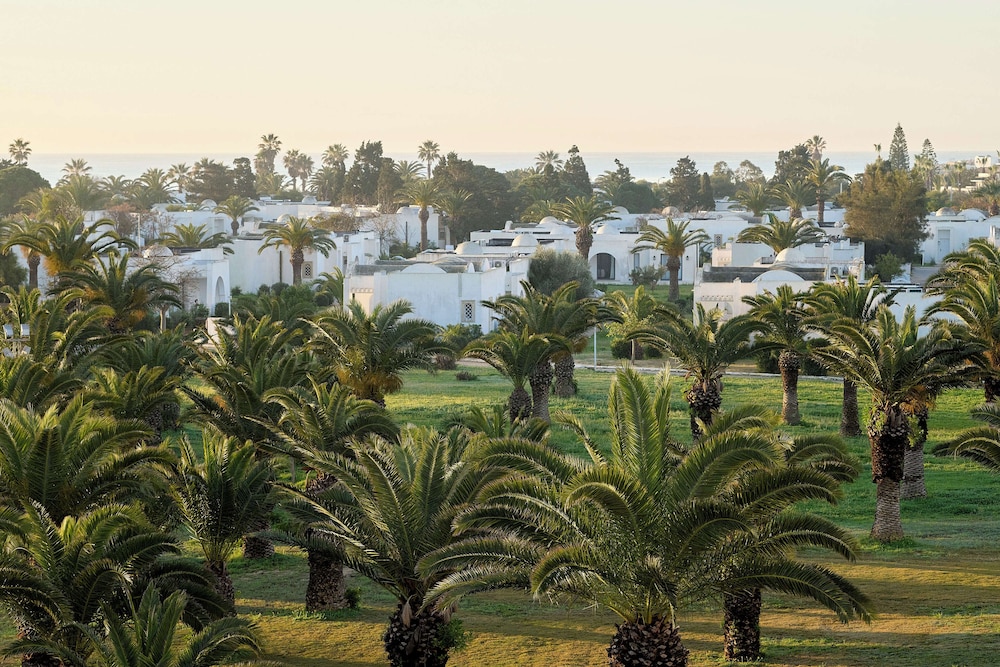 The Mirage Resort & SPA — Hotel building in Hammamet, Nabeul