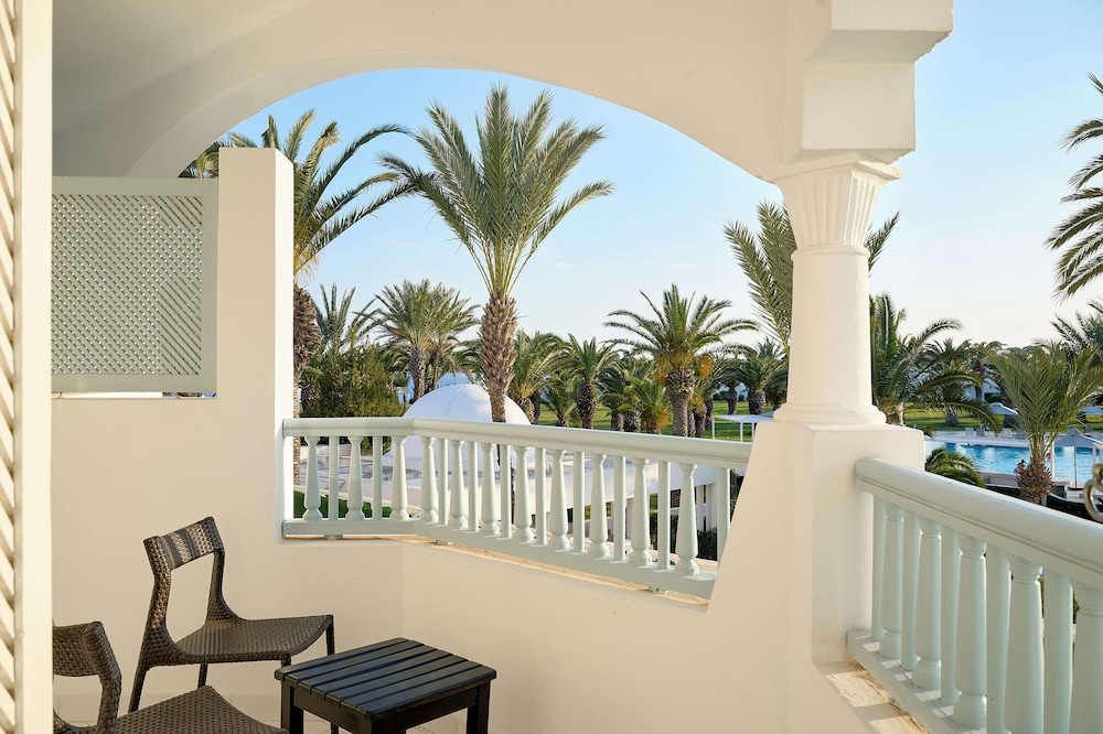 The Mirage Resort & SPA — Hotel building in Hammamet, Nabeul