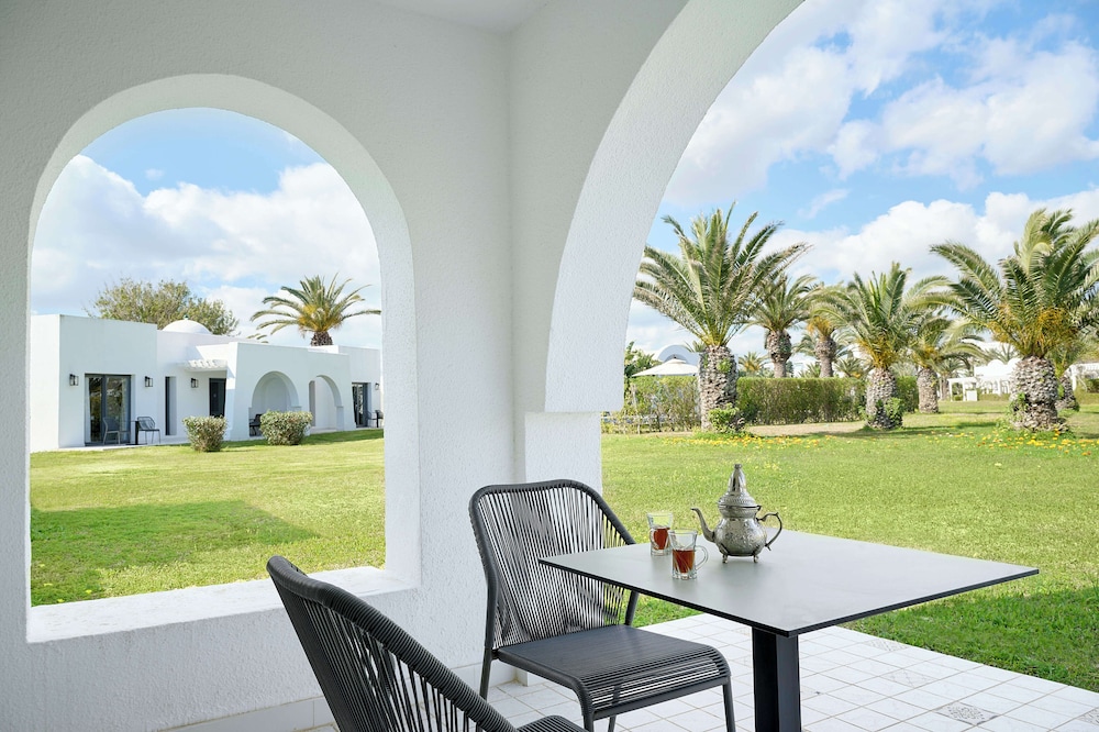 The Mirage Resort & SPA — Hotel building in Hammamet, Nabeul