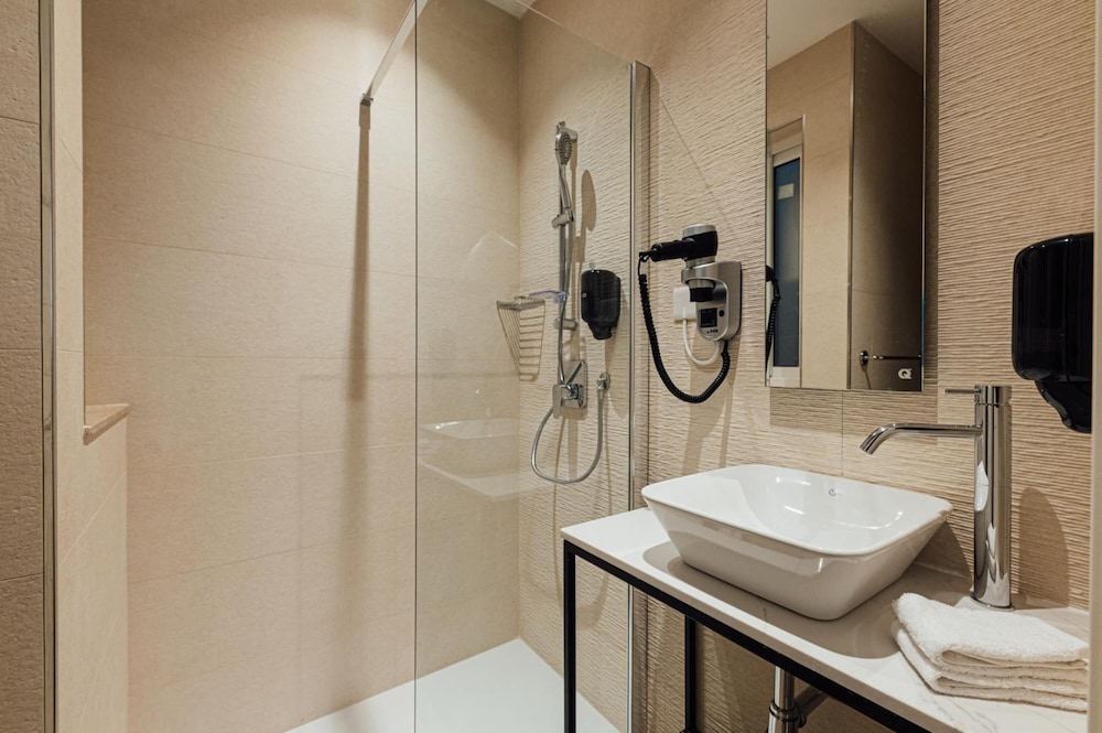 Ta' Tereza In Manwel Dimech — Hotel rooms in Sliema, Malta Island