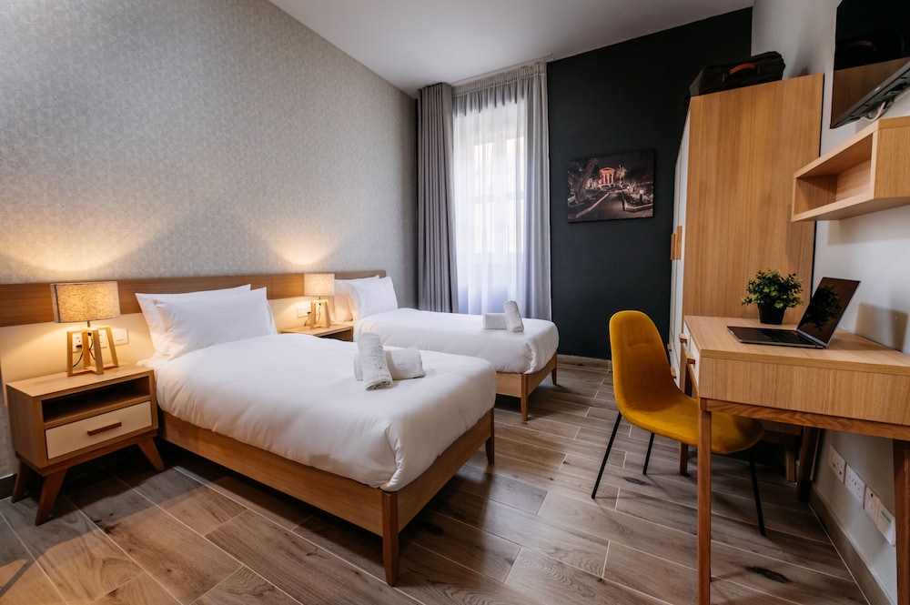 Ta' Tereza In Manwel Dimech — Hotel rooms in Sliema, Malta Island