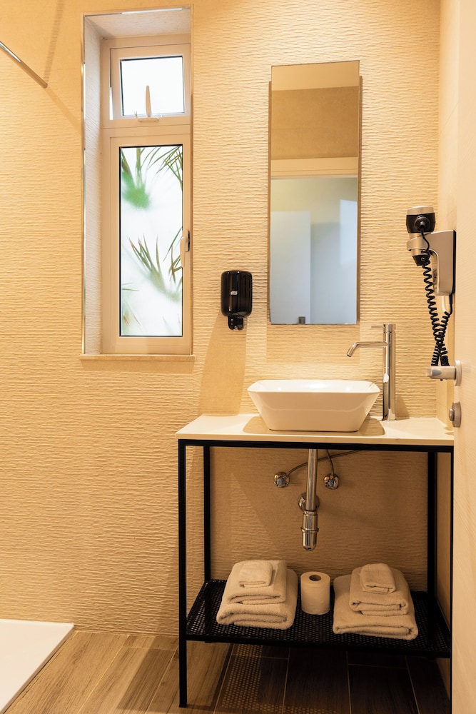 Ta' Tereza In Manwel Dimech — Hotel rooms in Sliema, Malta Island
