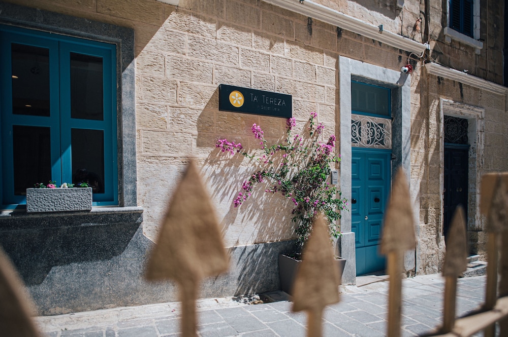 Ta' Tereza In Manwel Dimech — Hotel building in Sliema, Malta Island