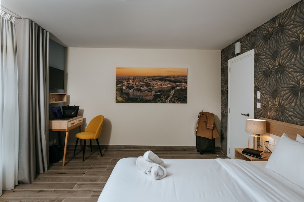 Ta' Tereza In Manwel Dimech — Hotel rooms in Sliema, Malta Island