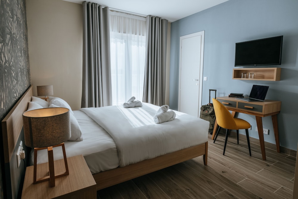 Ta' Tereza In Manwel Dimech — Hotel rooms in Sliema, Malta Island