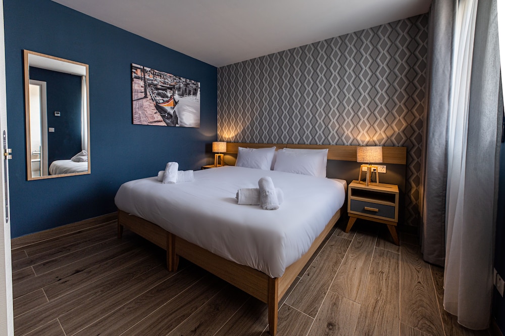 Ta' Tereza In Manwel Dimech — Hotel rooms in Sliema, Malta Island