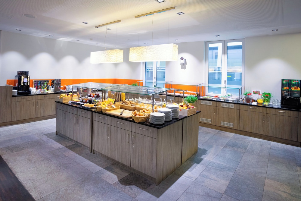 Garner Hotel Berlin - Mitte by IHG — Restaurant & bars in Berlin, Berlin