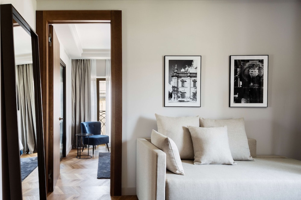 Radisson Collection Hotel, Magdalena Plaza Sevilla — Hotel rooms in Seville, Andalusia