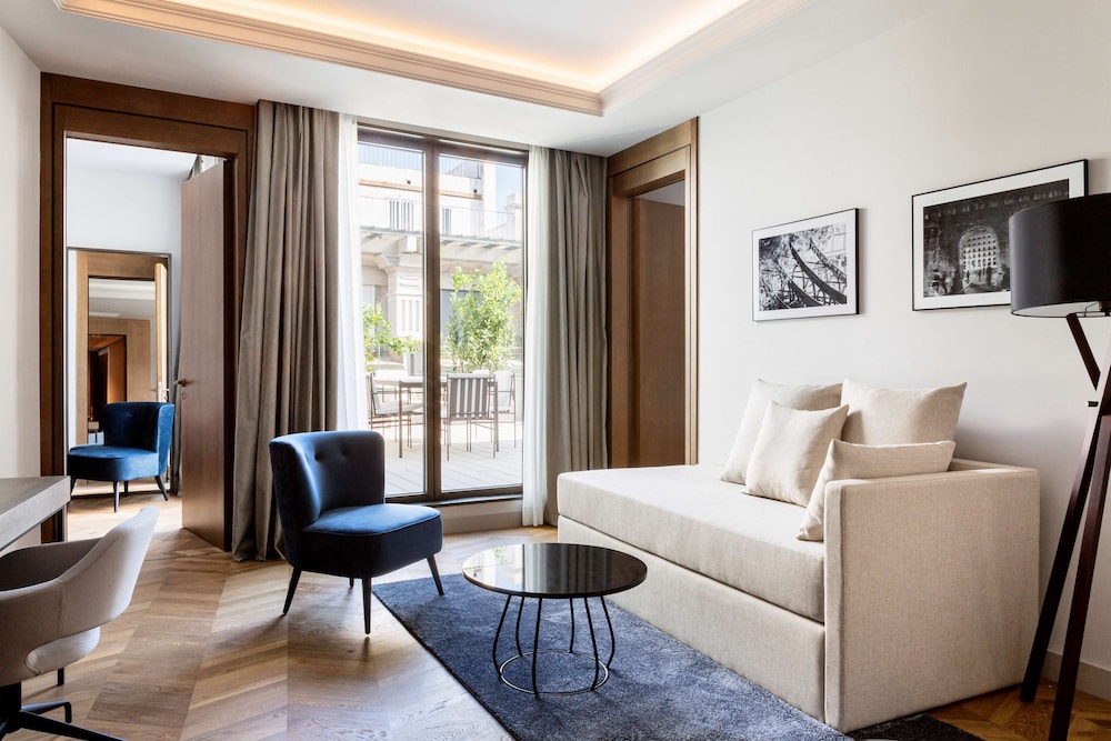 Radisson Collection Hotel, Magdalena Plaza Sevilla — Hotel rooms in Seville, Andalusia