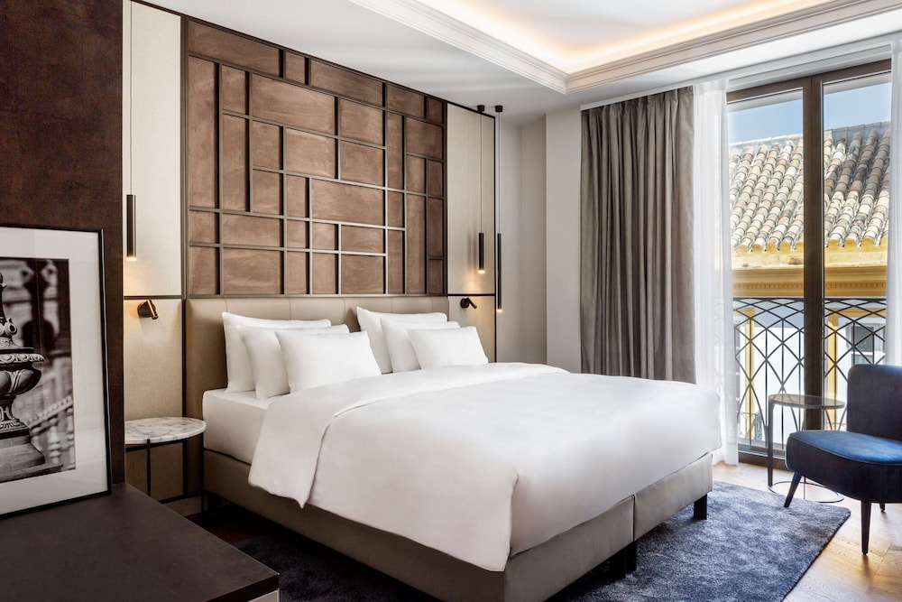 Radisson Collection Hotel, Magdalena Plaza Sevilla — Hotel rooms in Seville, Andalusia