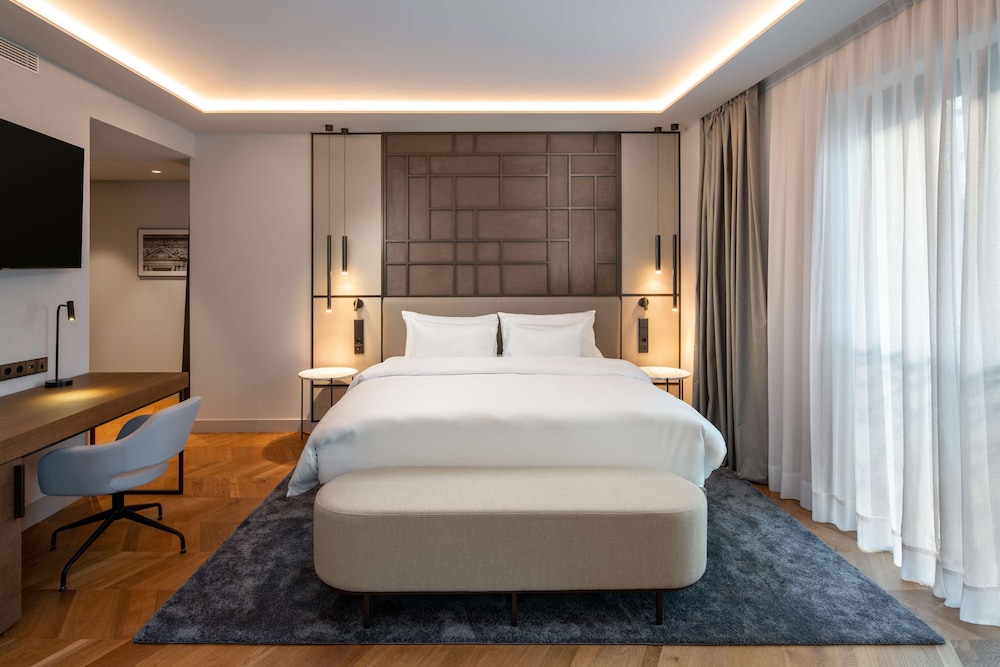Radisson Collection Hotel, Magdalena Plaza Sevilla — Hotel rooms in Seville, Andalusia