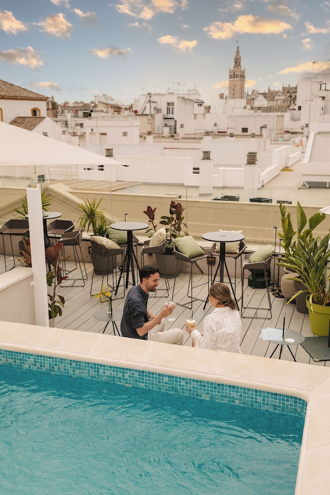 Radisson Collection Hotel, Magdalena Plaza Sevilla — Hotel rooms in Seville, Andalusia