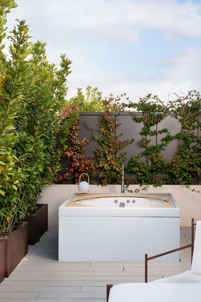 Radisson Collection Hotel, Magdalena Plaza Sevilla — Spa in Seville, Andalusia