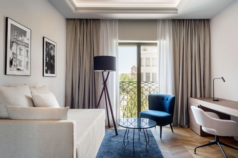 Radisson Collection Hotel, Magdalena Plaza Sevilla — Hotel rooms in Seville, Andalusia