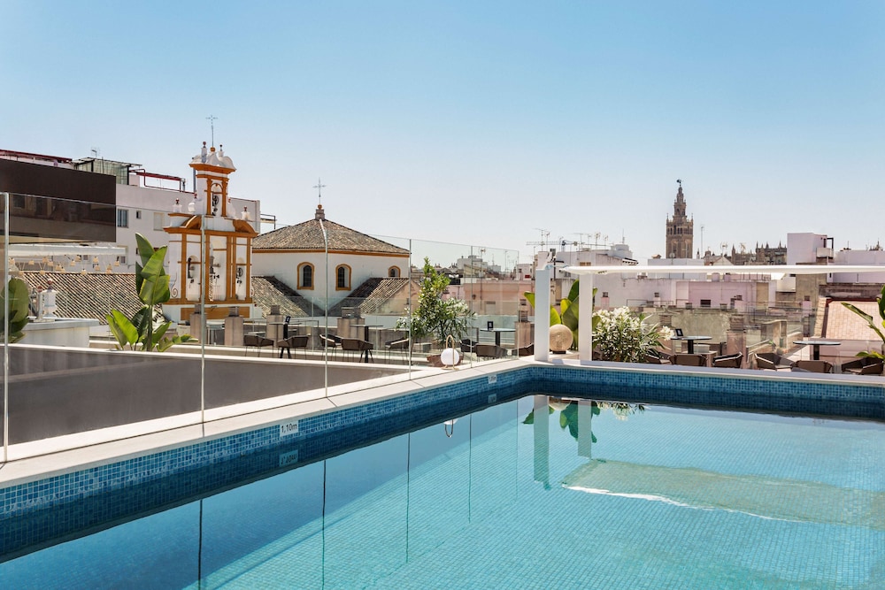 Radisson Collection Hotel, Magdalena Plaza Sevilla — Swimming pool in Seville, Andalusia
