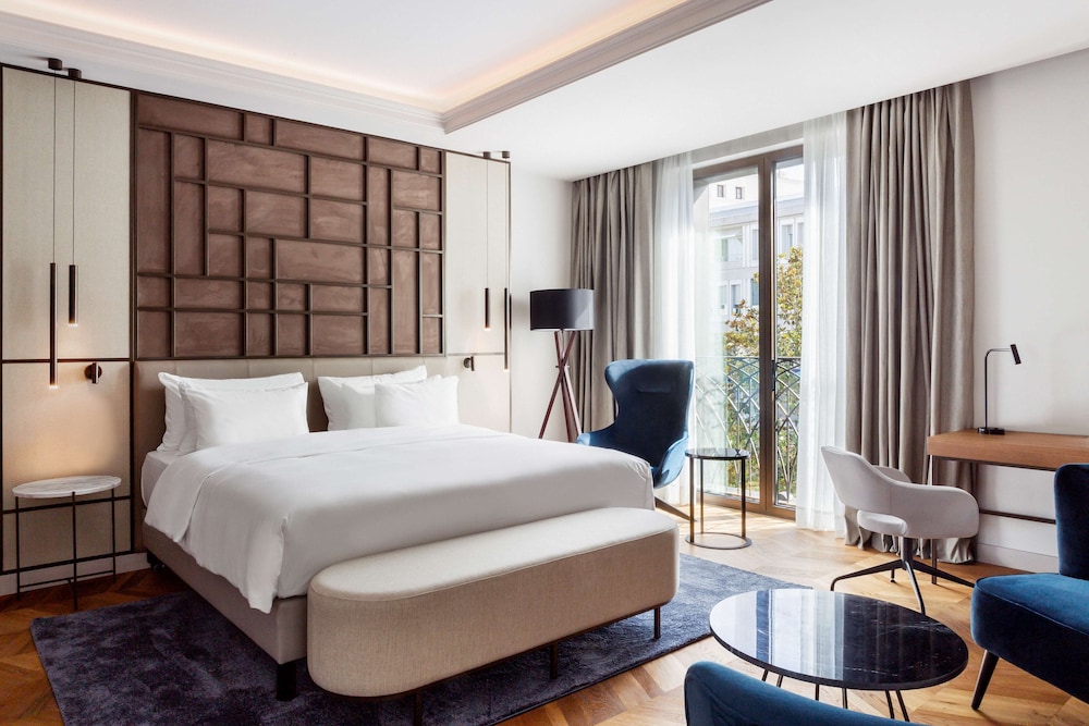 Radisson Collection Hotel, Magdalena Plaza Sevilla — Hotel rooms in Seville, Andalusia