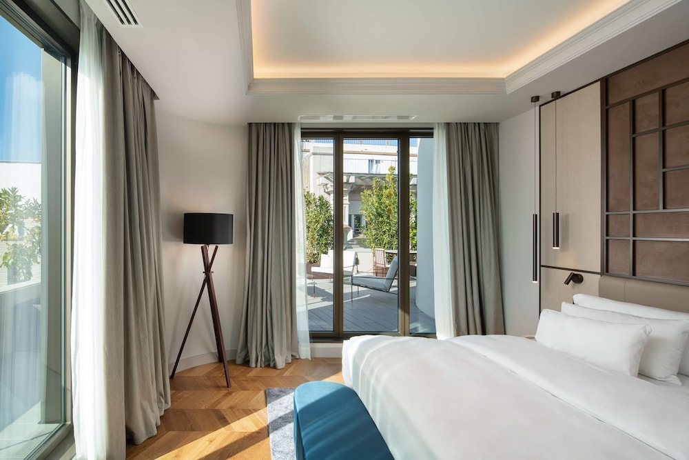 Radisson Collection Hotel, Magdalena Plaza Sevilla — Hotel rooms in Seville, Andalusia